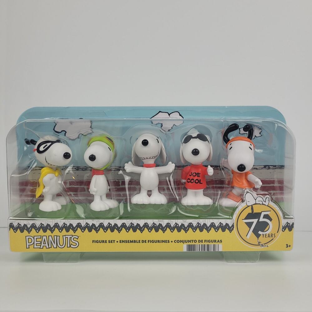 Just Play Charlie Brown Peanuts 75th Anniversary Snoopy Figure Set Classic